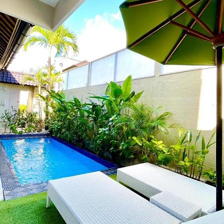 Frangipani Villa Seminyak Екстериор снимка