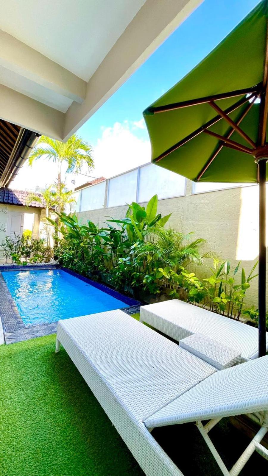 Frangipani Villa Seminyak Екстериор снимка